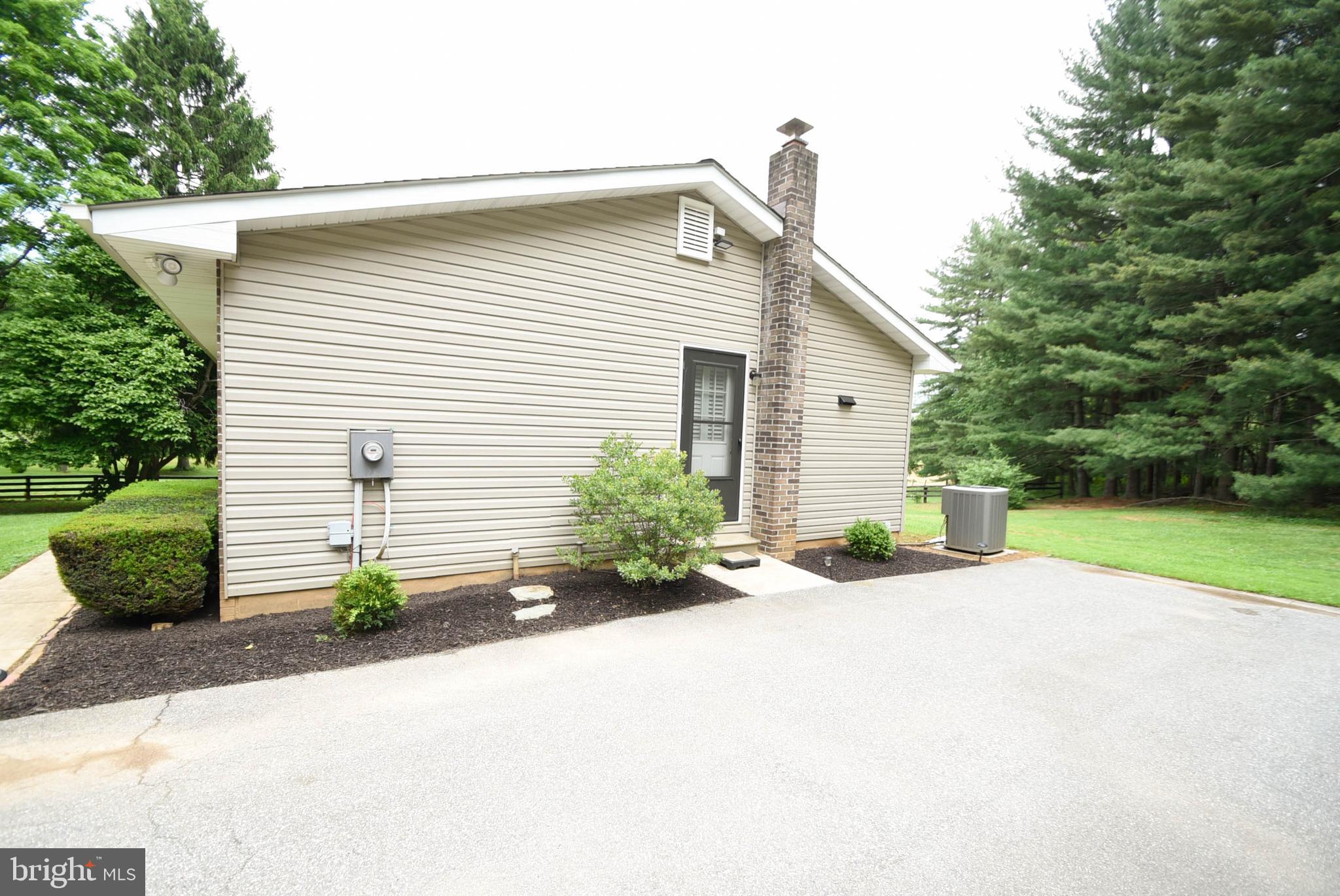 2511 BRADDOCK ROAD