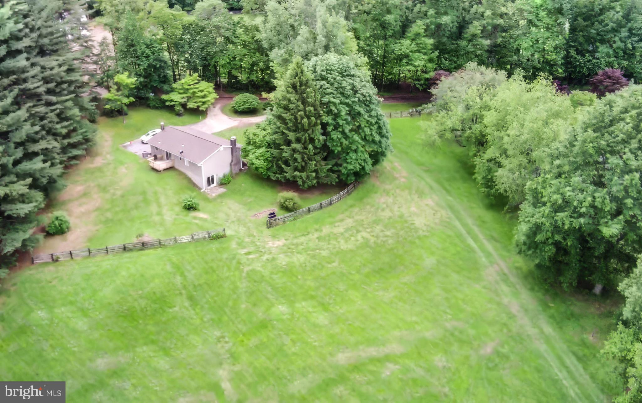 2511 BRADDOCK ROAD