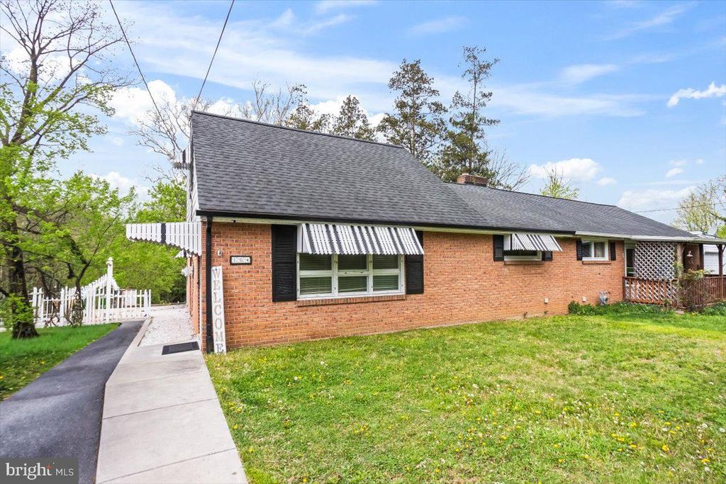 Photo of 104 Lampeter Road, LANCASTER, PA 17602 (MLS # PALA2086124)