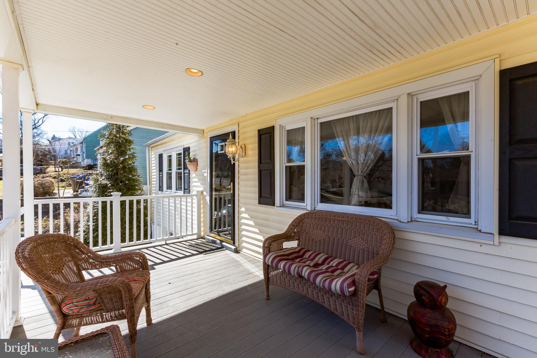 LARCHMONT - Residential