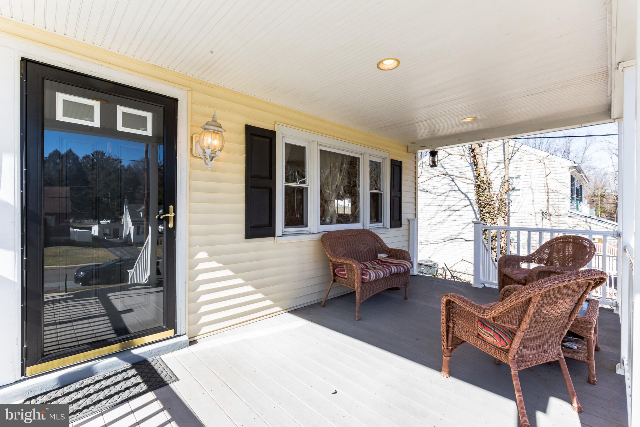 LARCHMONT - Residential