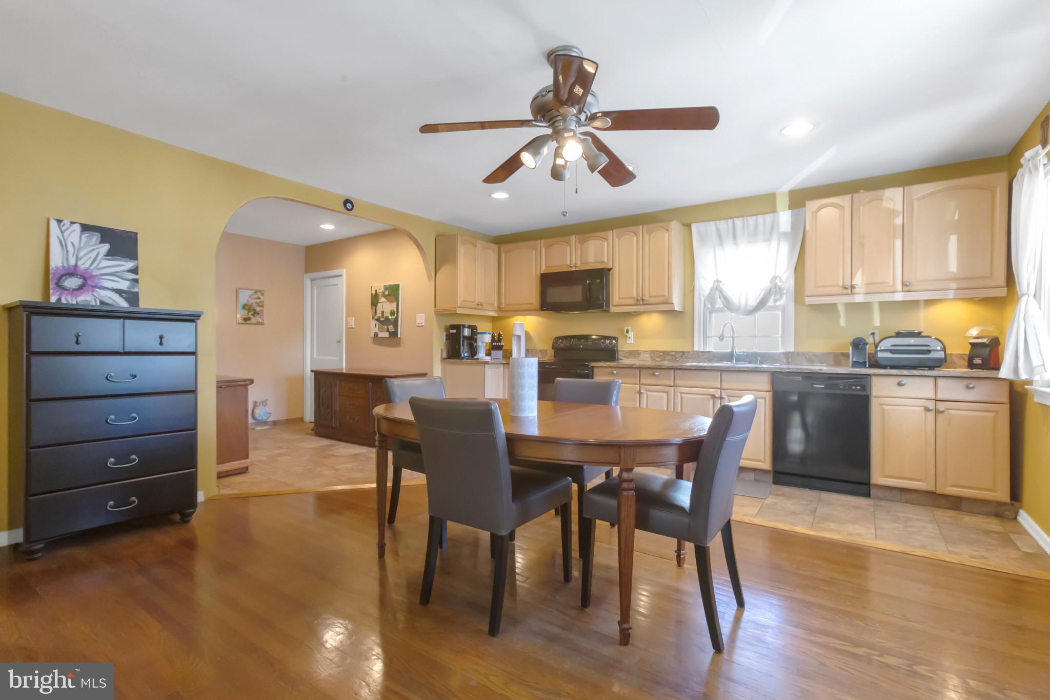 LARCHMONT - Residential