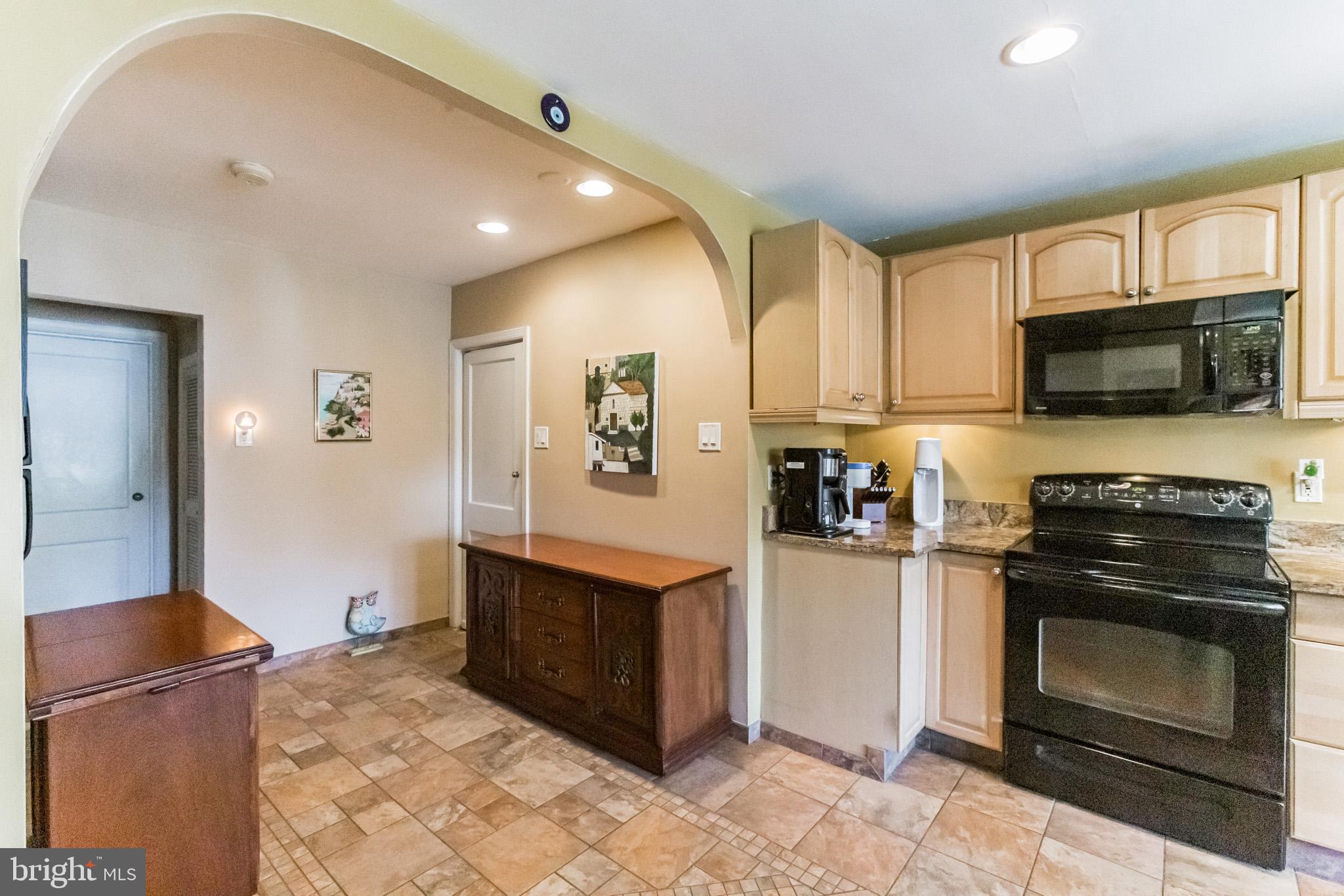 LARCHMONT - Residential