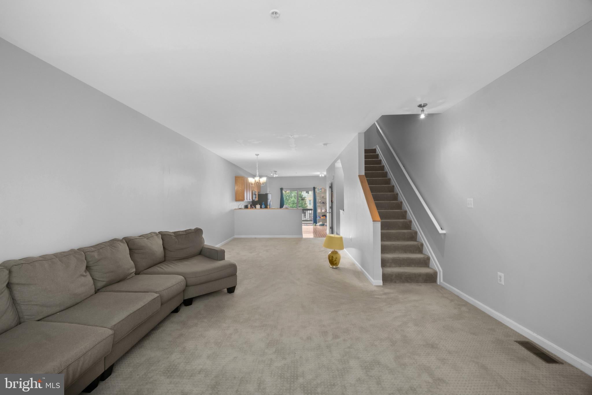 530 CANTON COURT