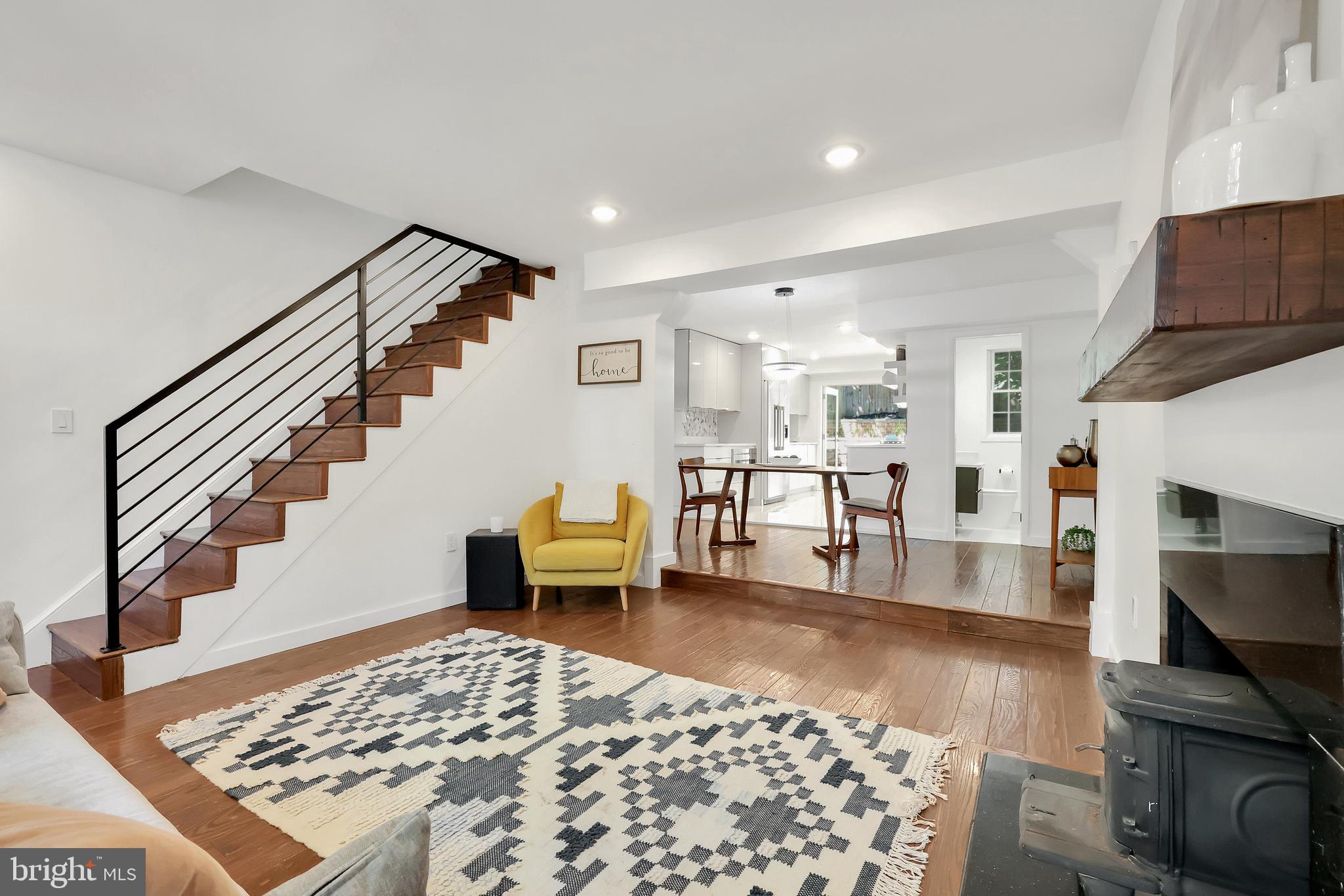 1220 28TH STREET NW