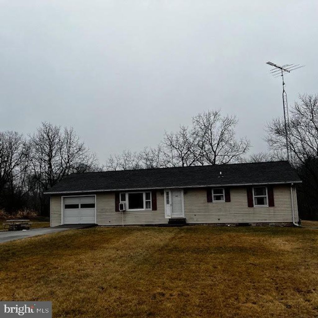 Photo of 542 South Avenue, EAST BERLIN, PA 17316 (MLS # PAAD2022180)