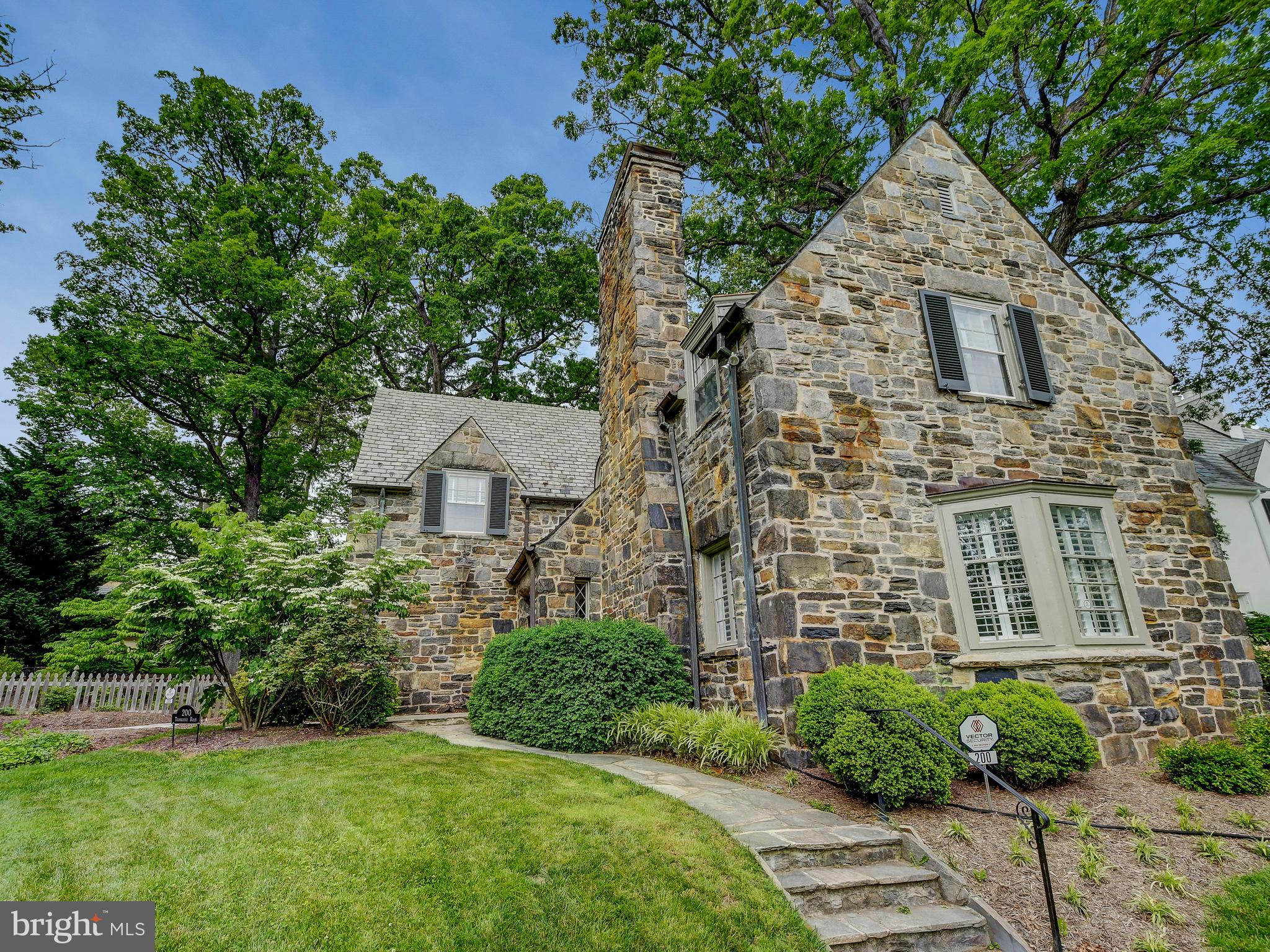 GREATER HOMELAND HISTORIC DISTRICT - Residential