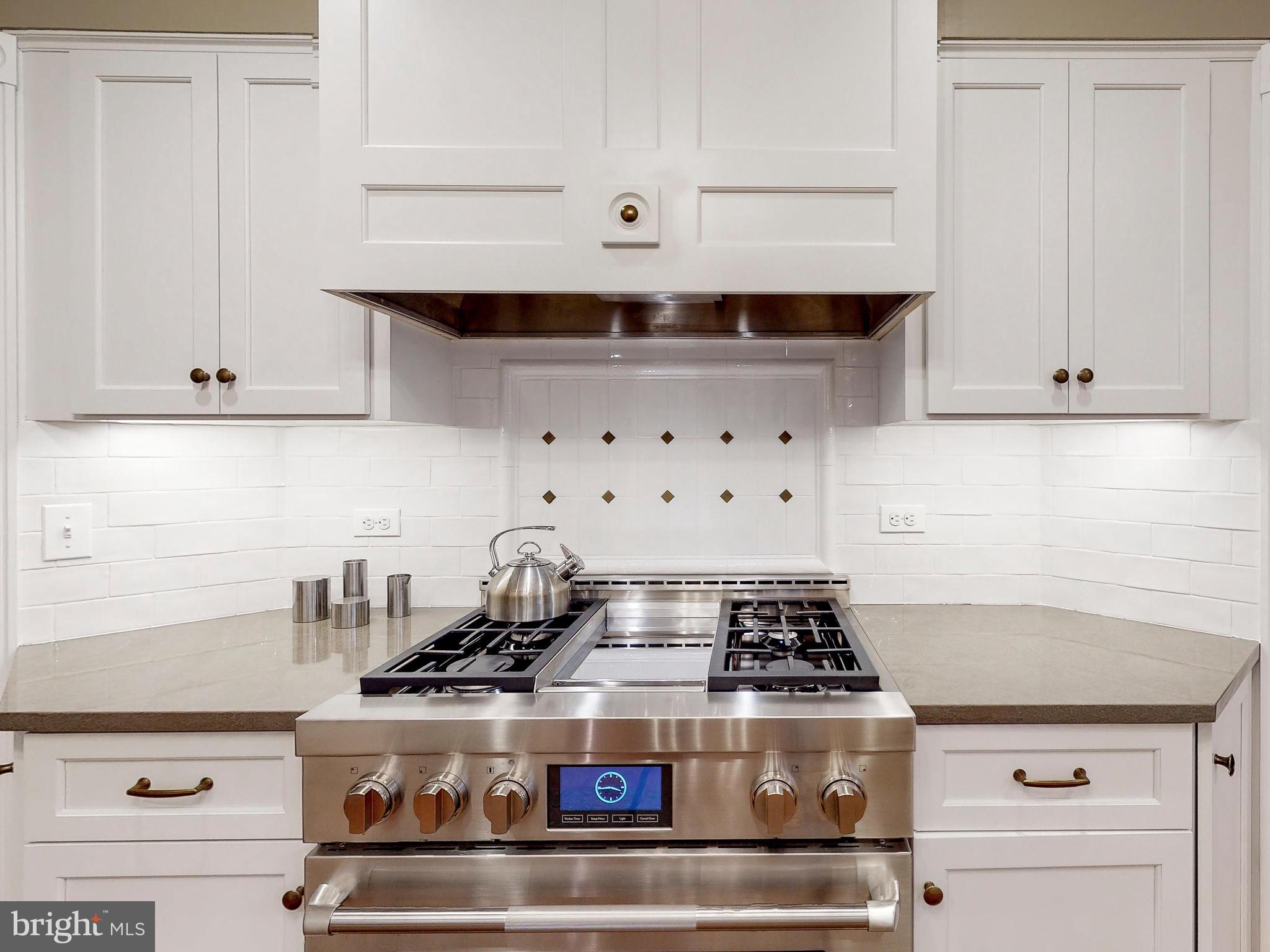 GREATER HOMELAND HISTORIC DISTRICT - Residential