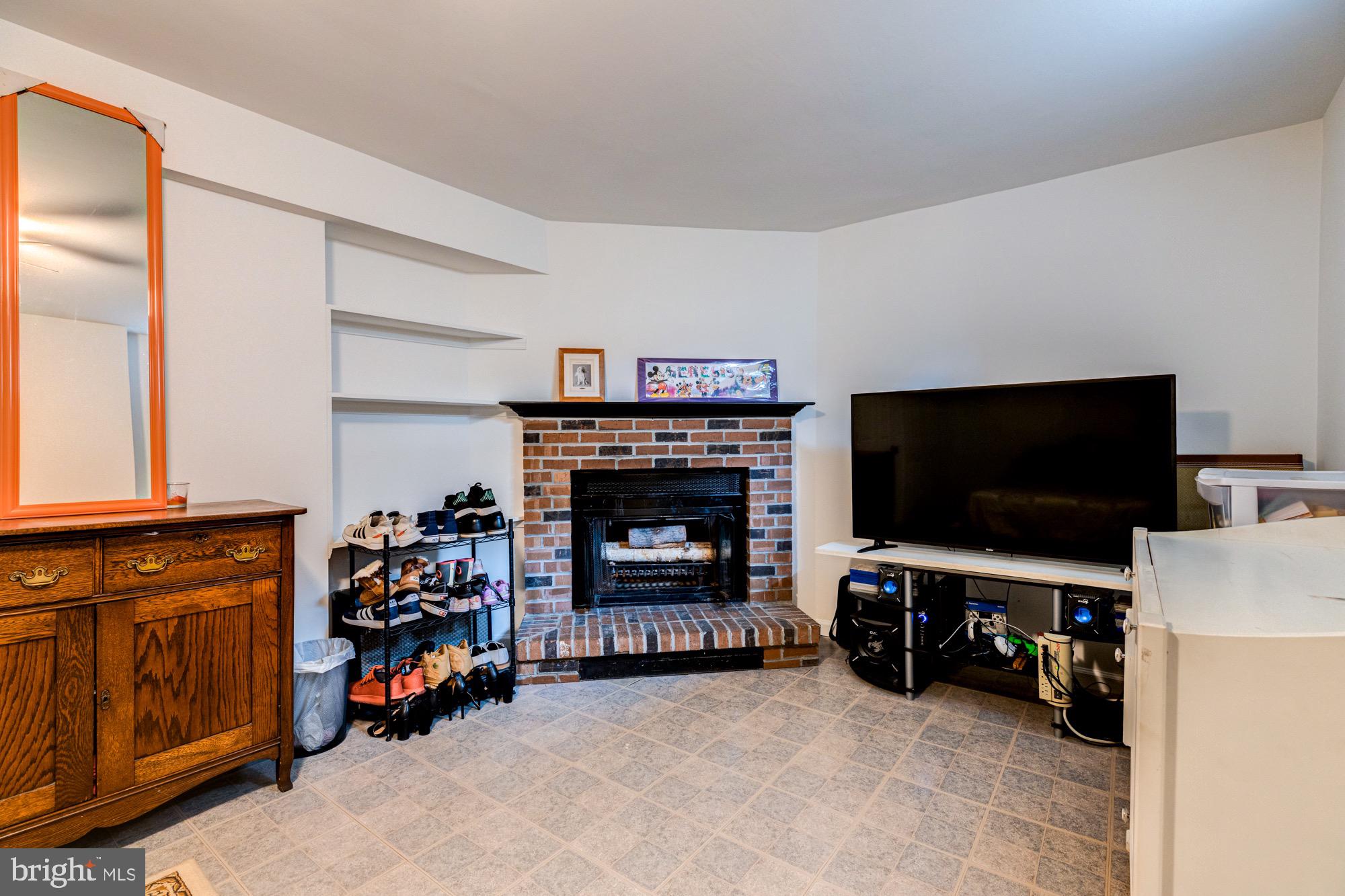 BRENTLEIGH - Residential