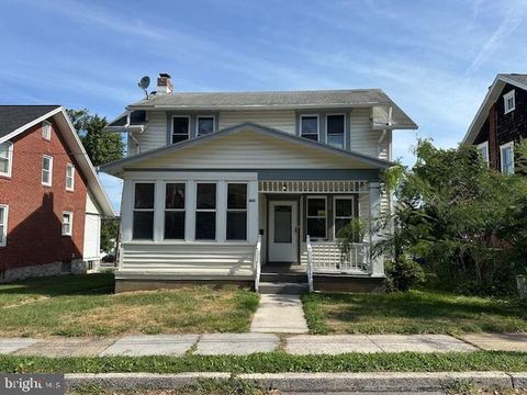 Homes For Sale - 2502 Hoffer Street<br/> HARRISBURG, PA 17103