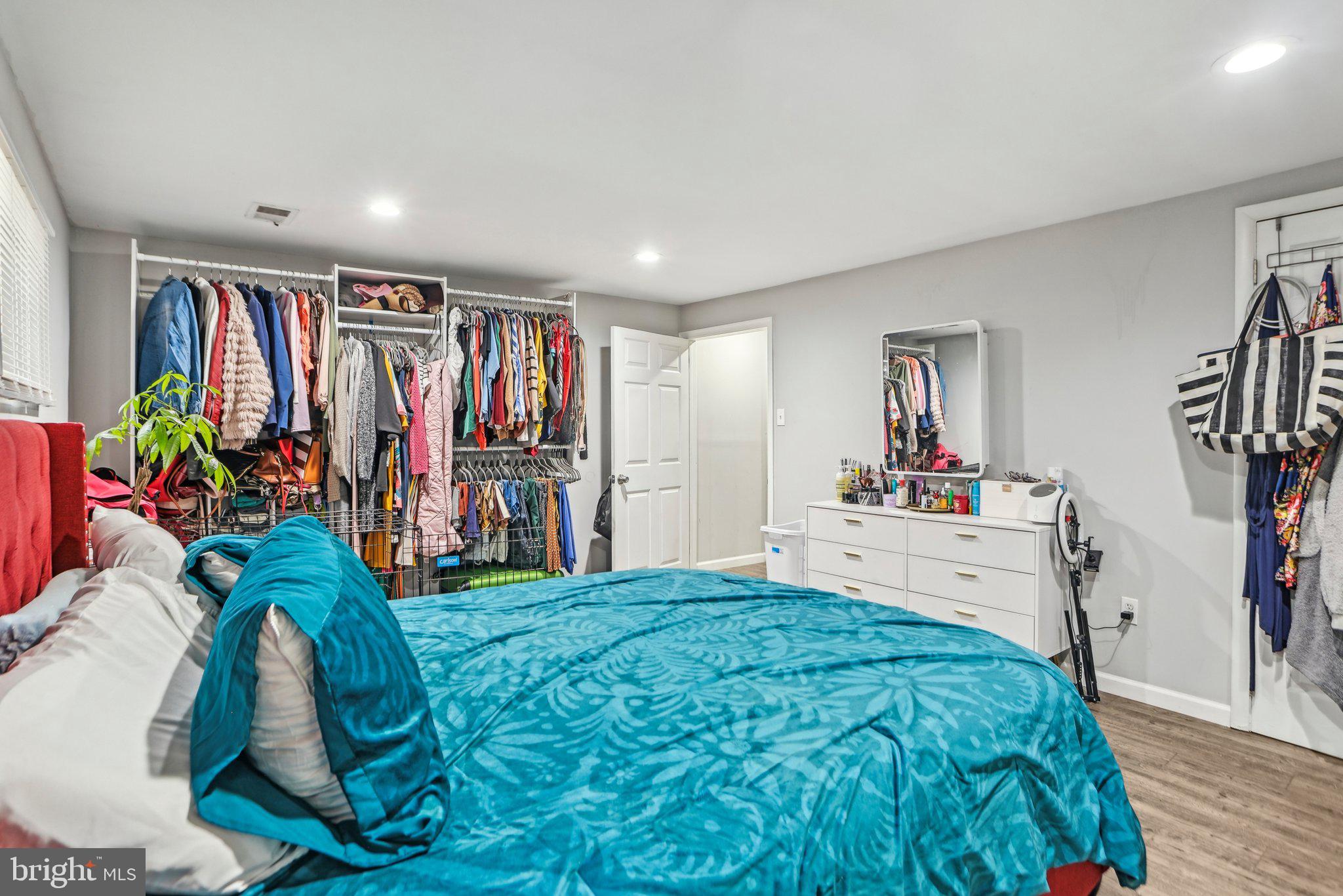 TYROL ESTATES - Residential