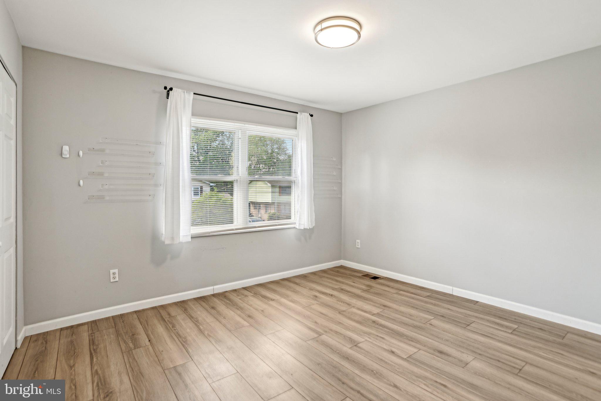 TYROL ESTATES - Residential