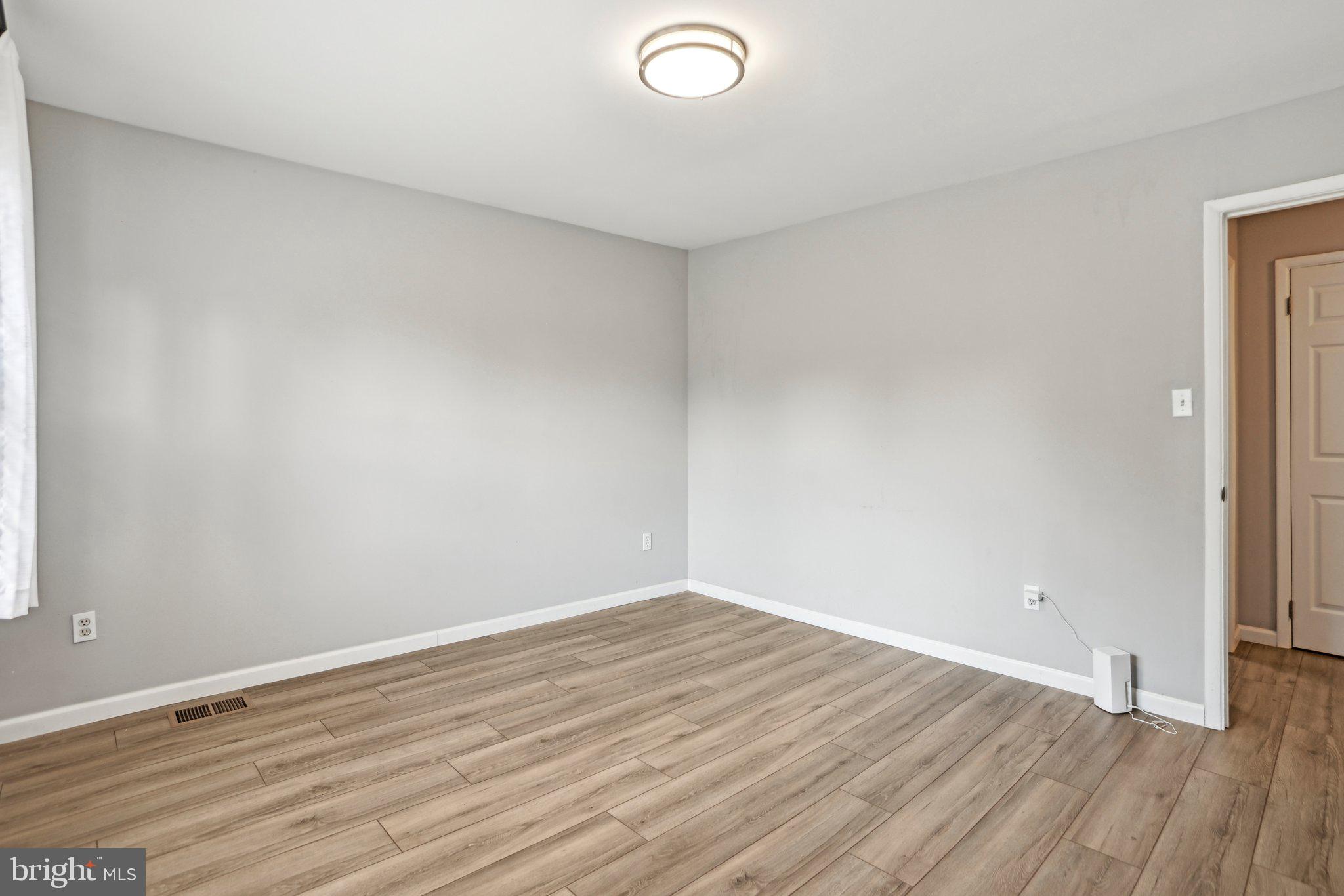 TYROL ESTATES - Residential