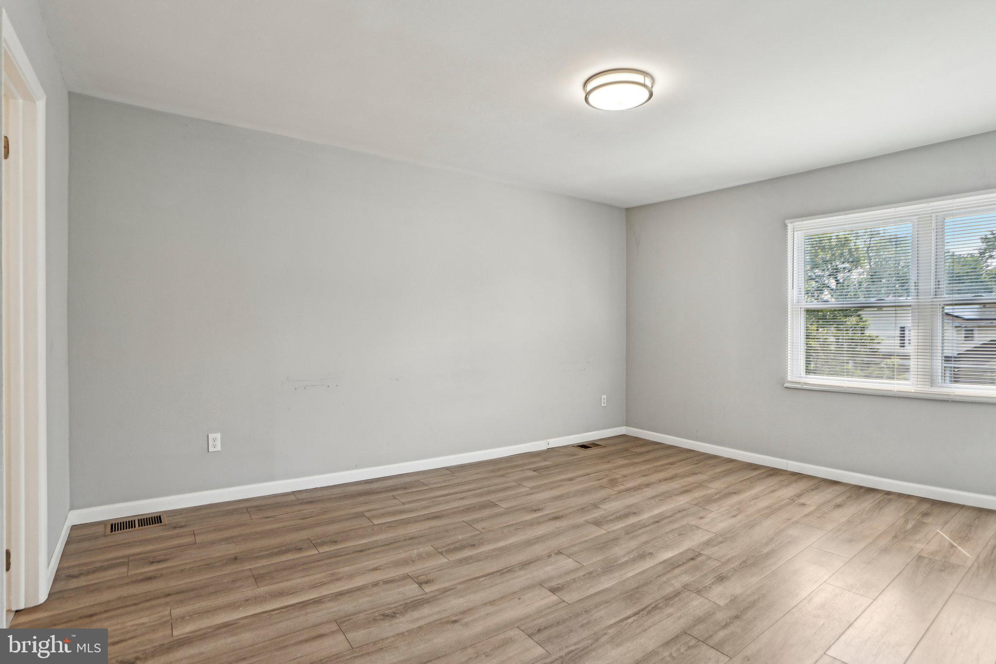 TYROL ESTATES - Residential