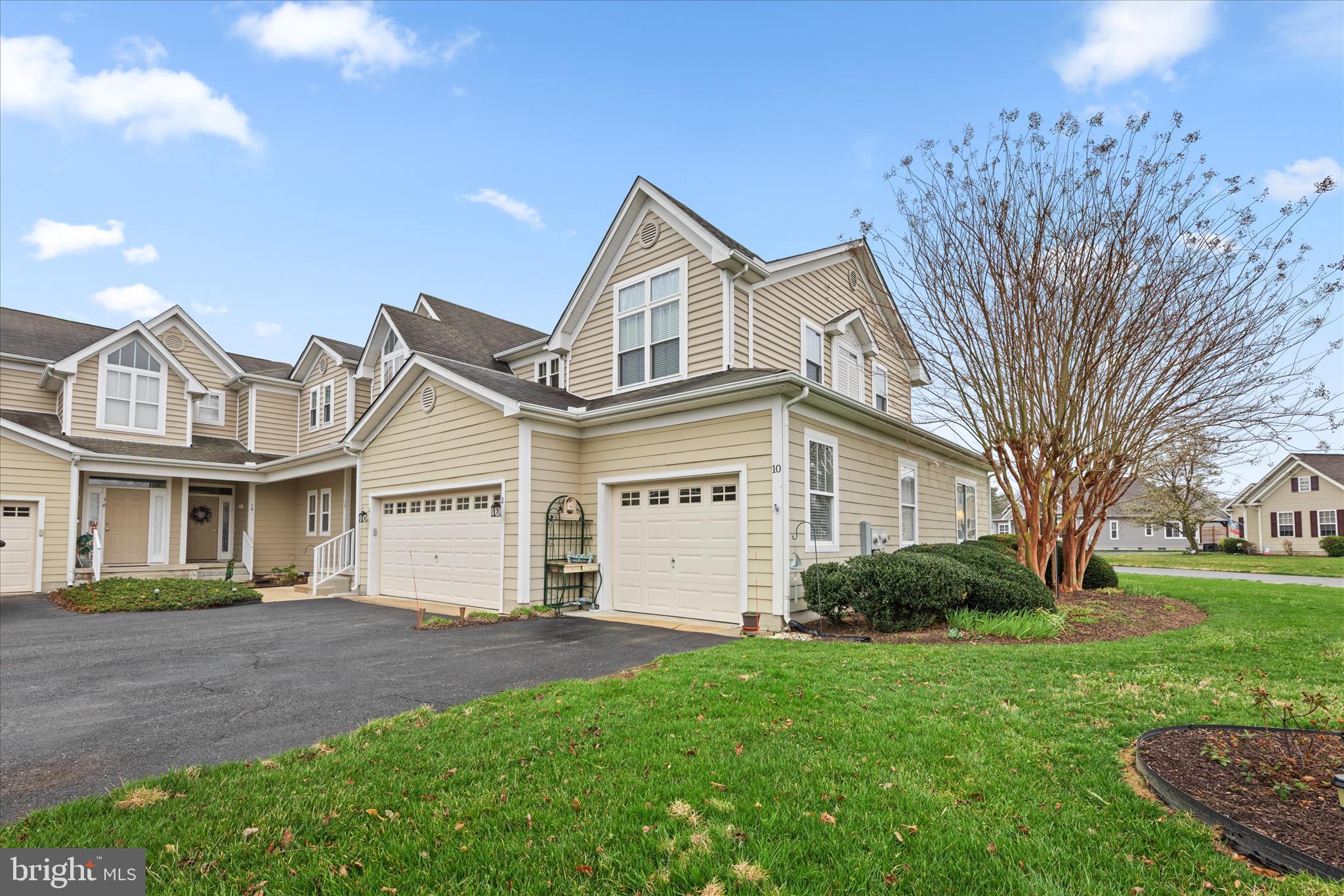 HEARTHSTONE MANOR - Residential