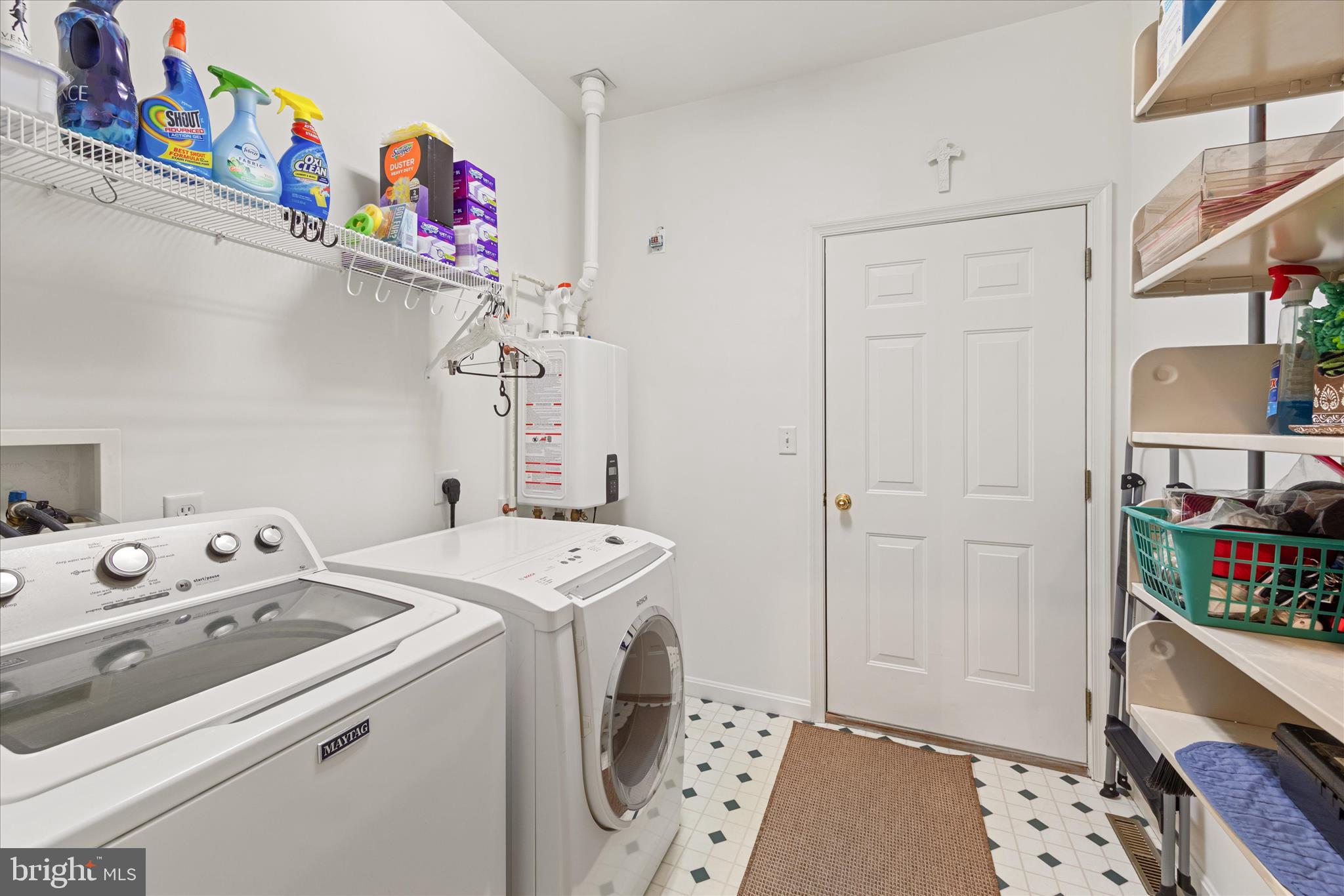 HEARTHSTONE MANOR - Residential