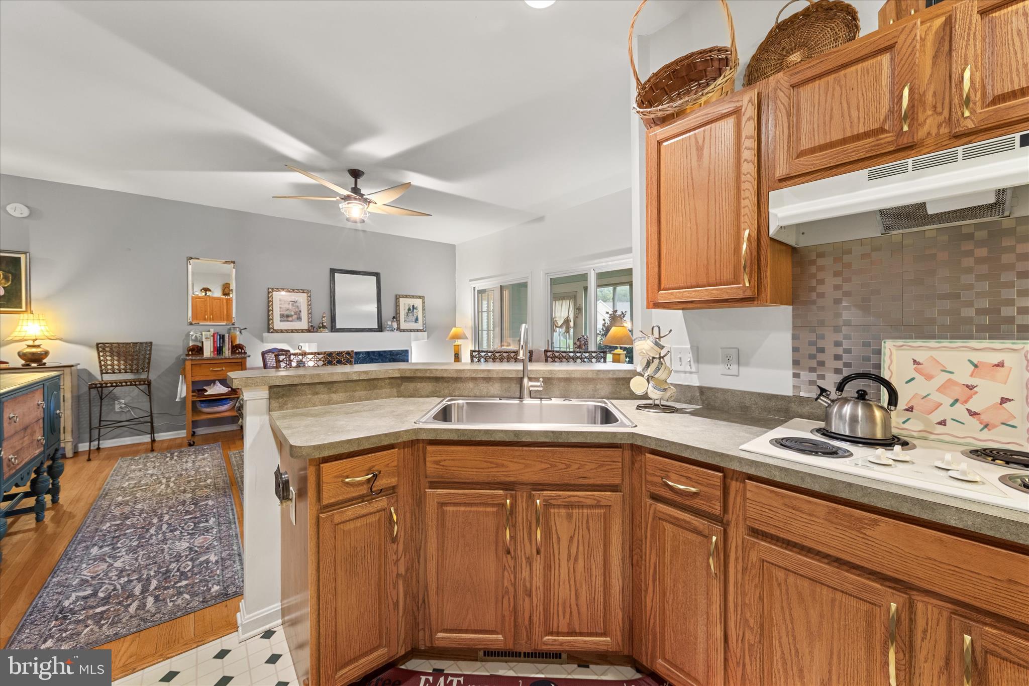 HEARTHSTONE MANOR - Residential