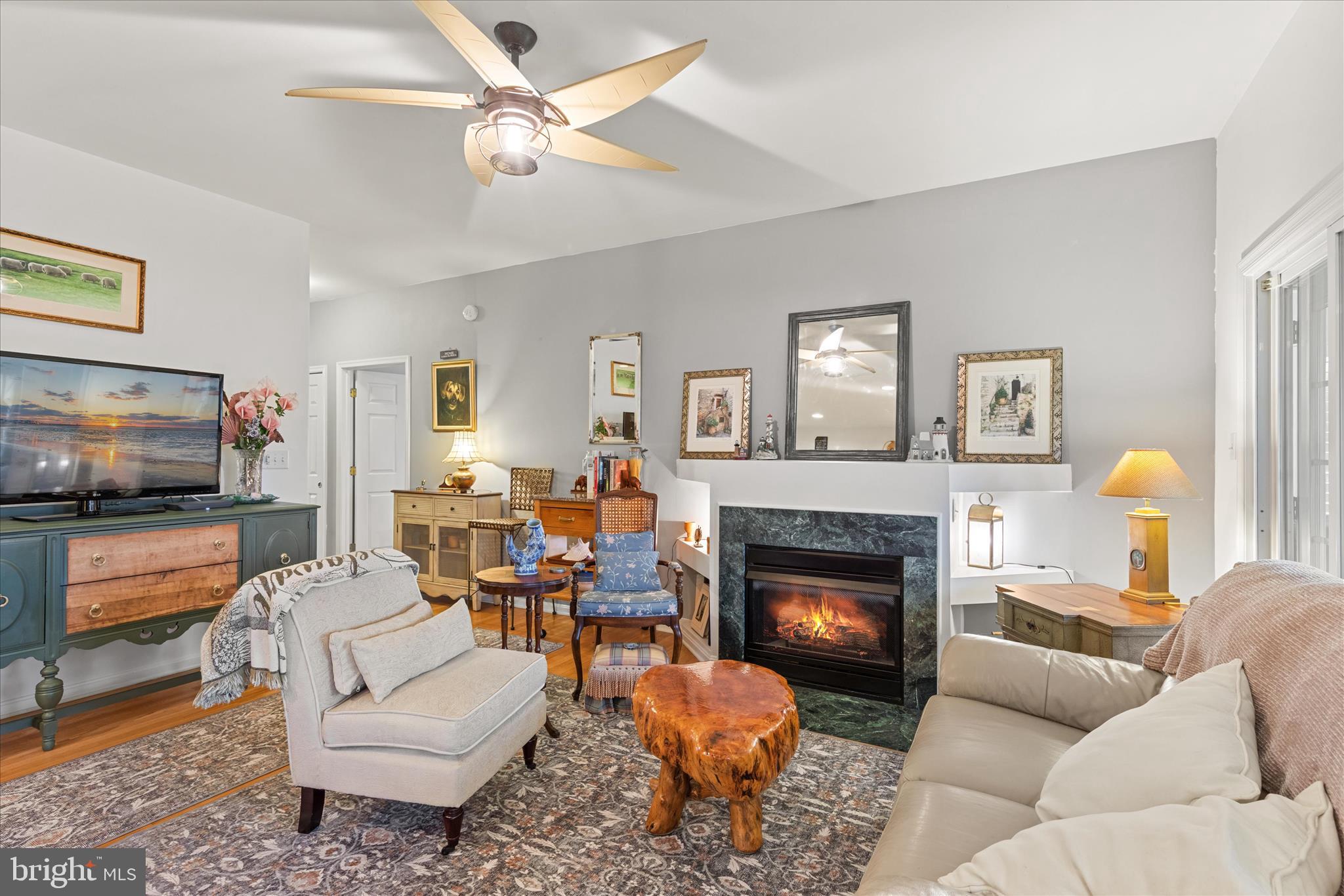 HEARTHSTONE MANOR - Residential