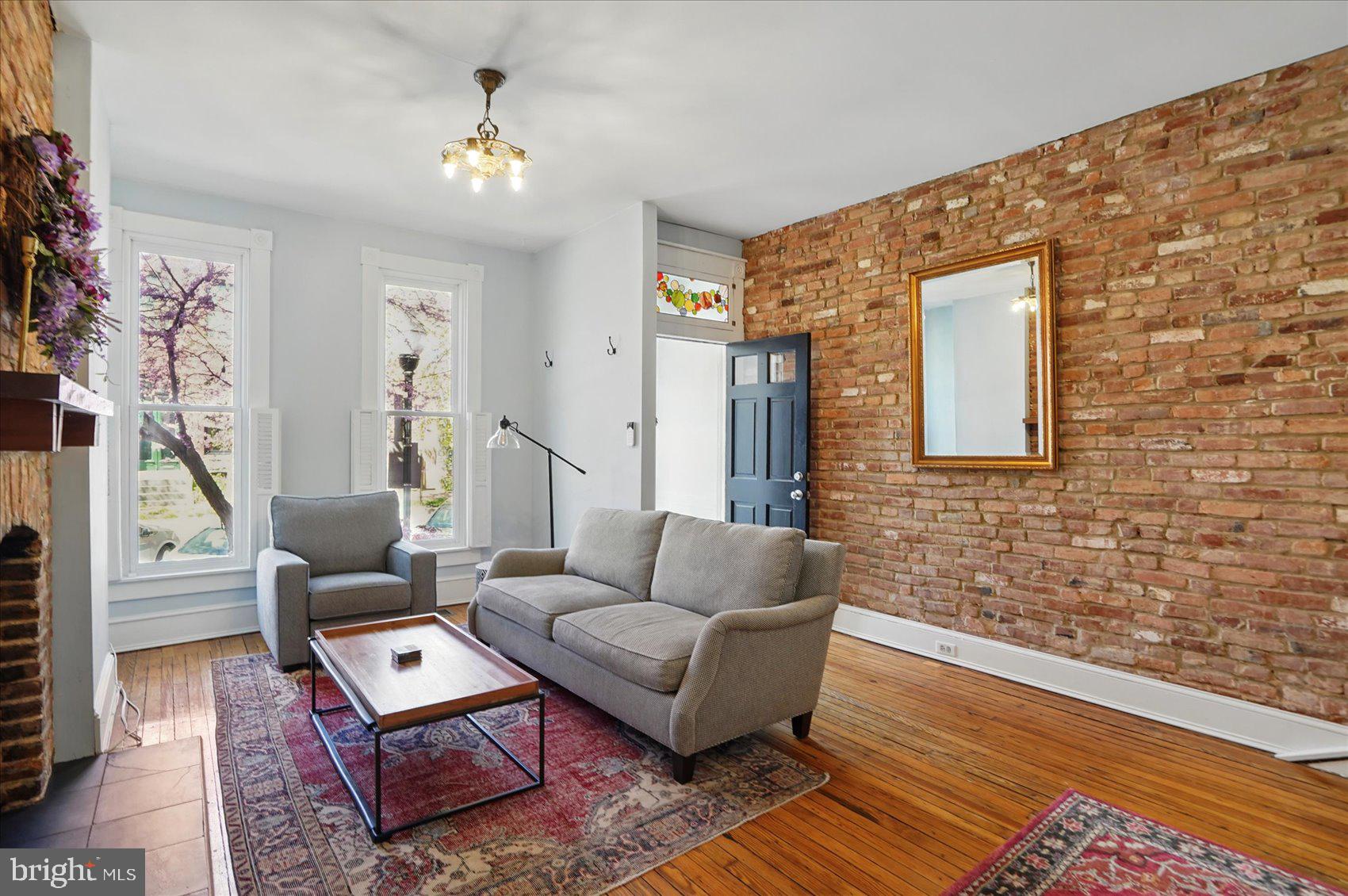 BUTCHERS HILL - Residential