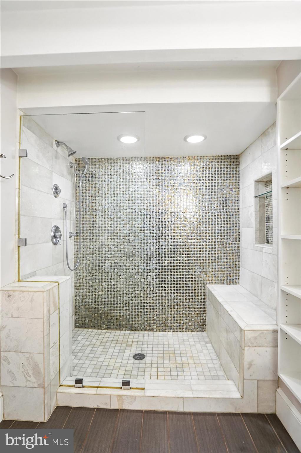 BUTCHERS HILL - Residential