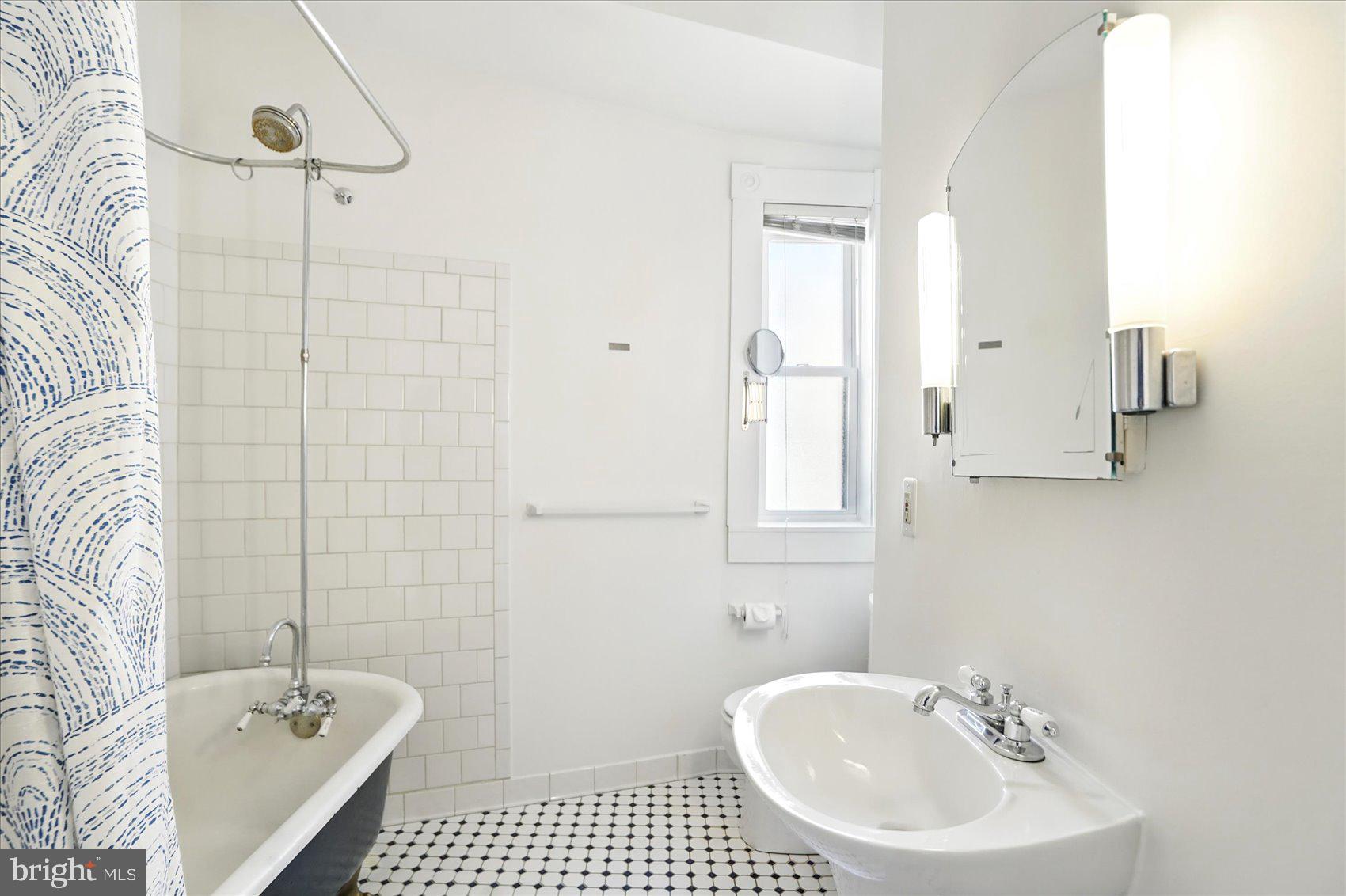 BUTCHERS HILL - Residential