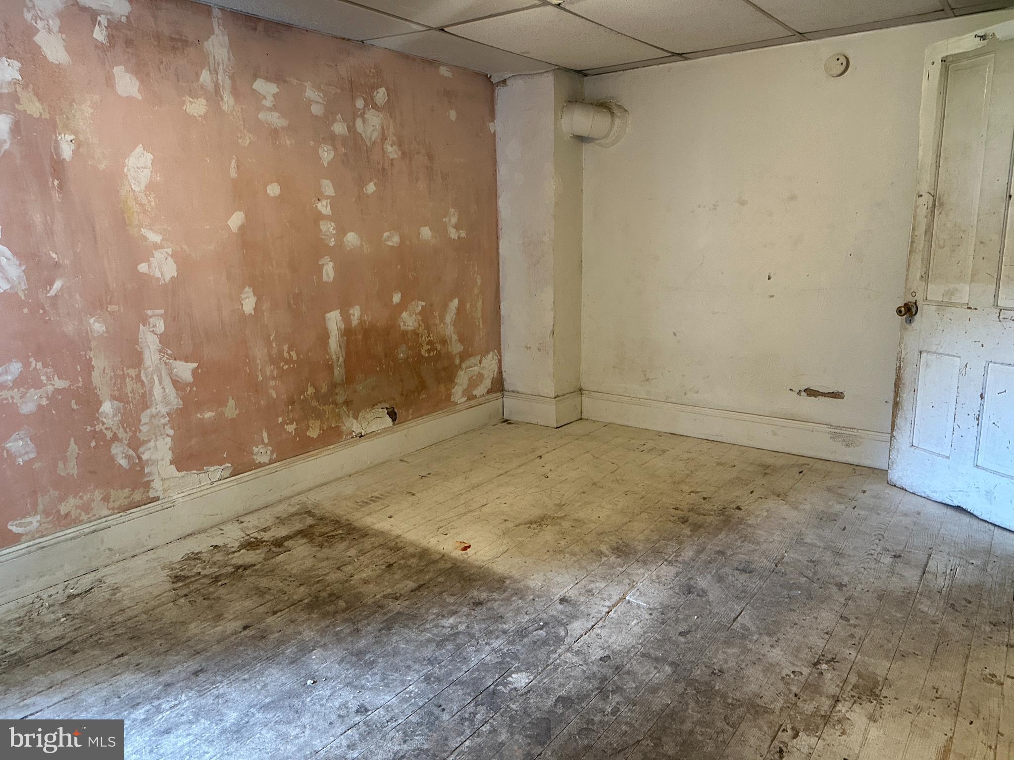 NEW PHILADELPHIA - Residential