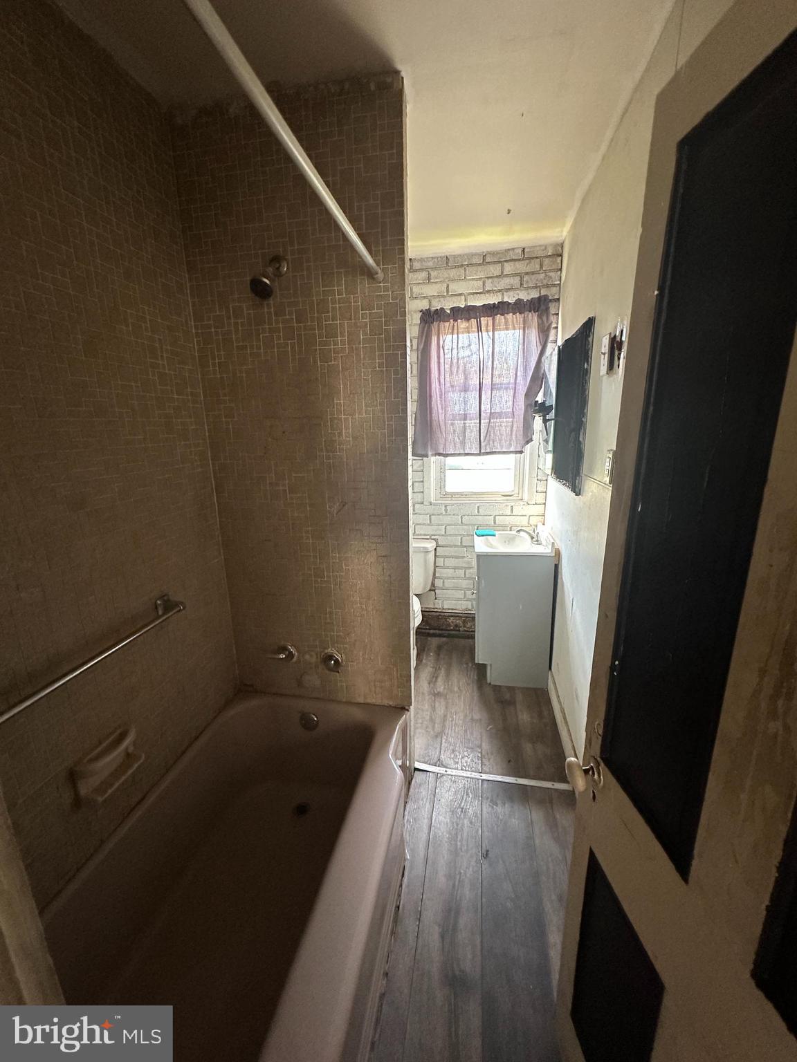 NEW PHILADELPHIA - Residential