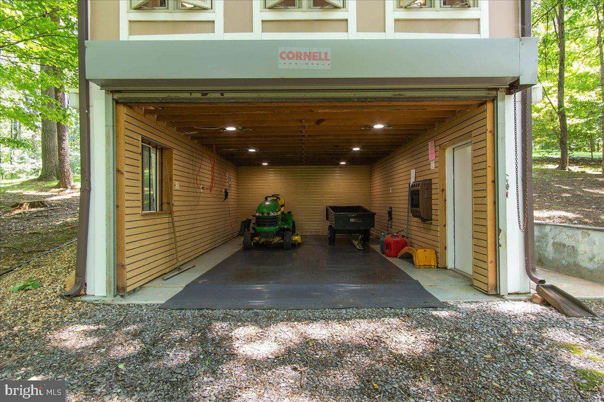 AVERY FOREST - Residential