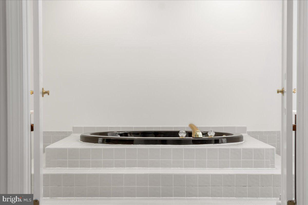 AVERY FOREST - Residential