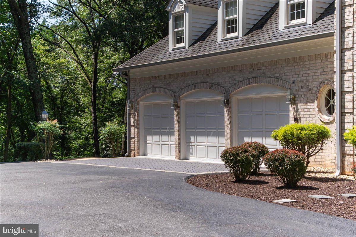 AVERY FOREST - Residential