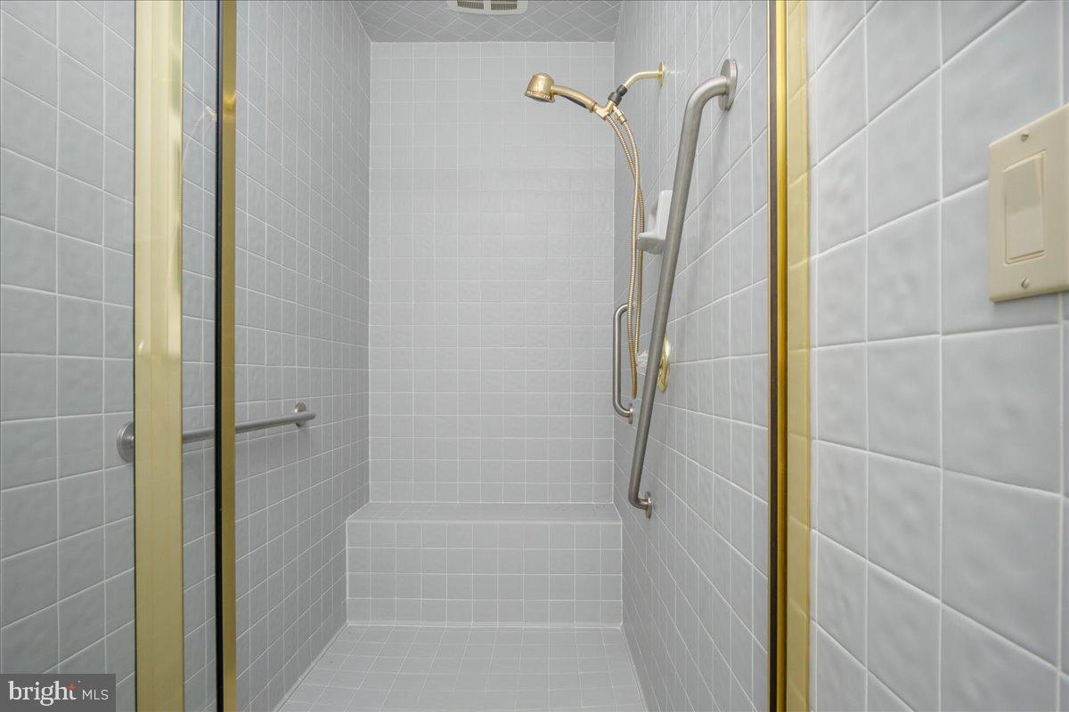 AVERY FOREST - Residential