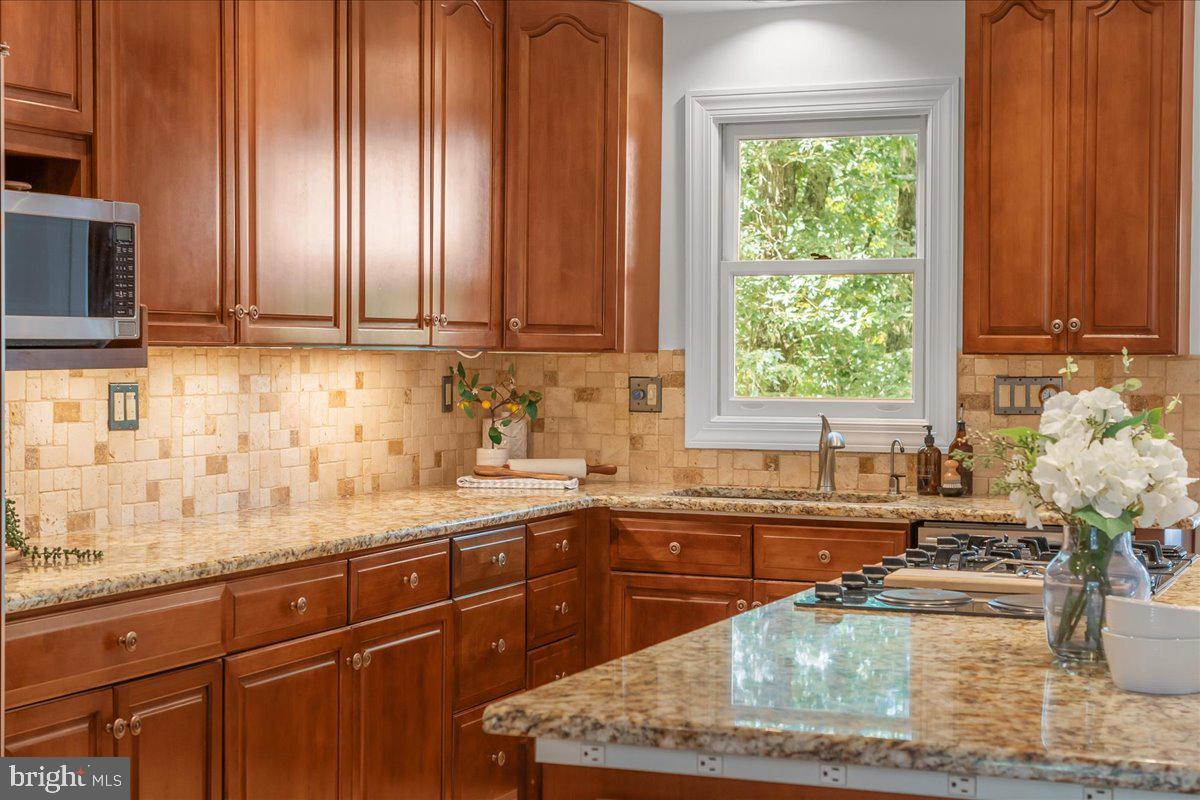 AVERY FOREST - Residential