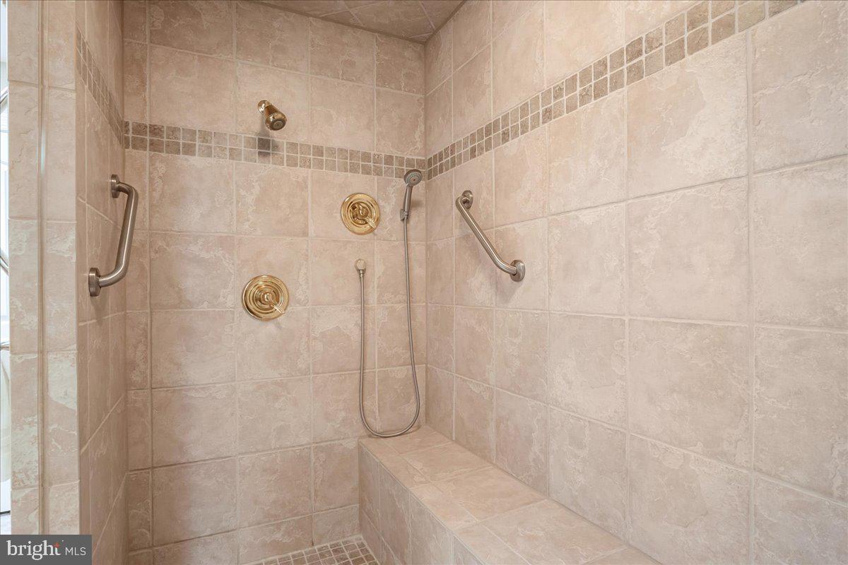 AVERY FOREST - Residential