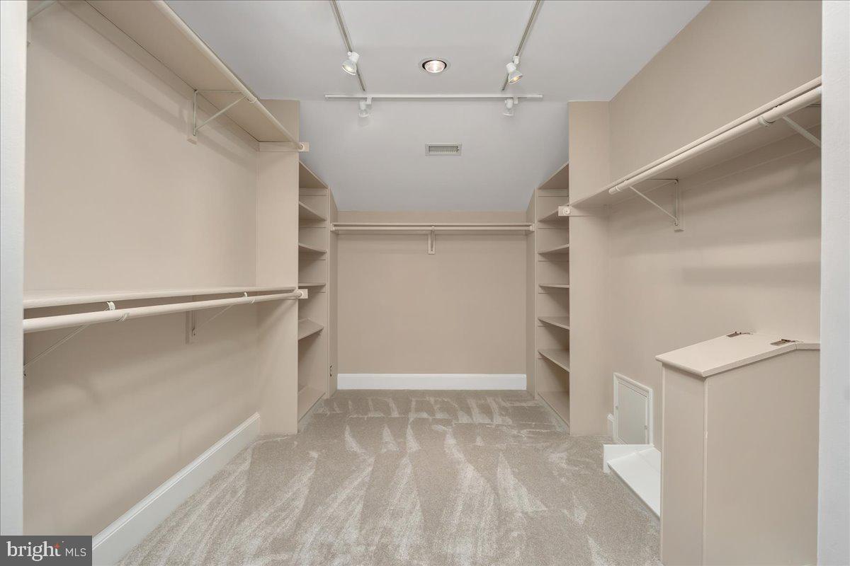 AVERY FOREST - Residential