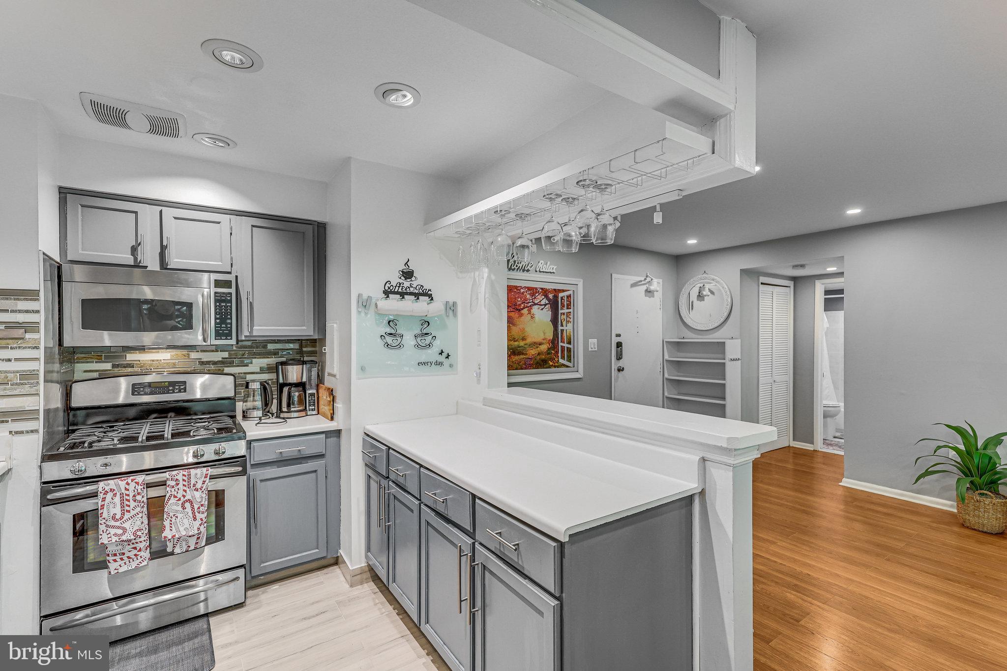 IVYMOUNT COURT - Residential