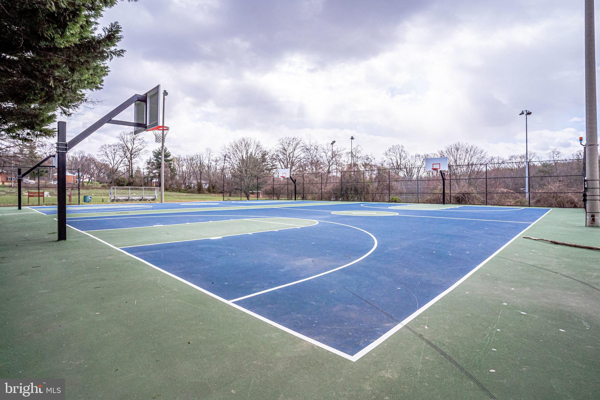 IVYMOUNT COURT - Residential