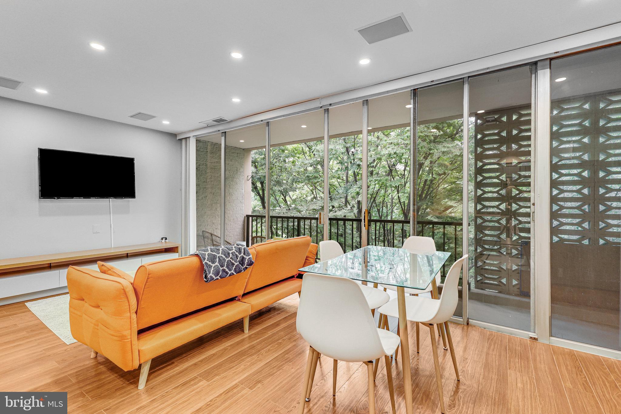 IVYMOUNT COURT - Residential