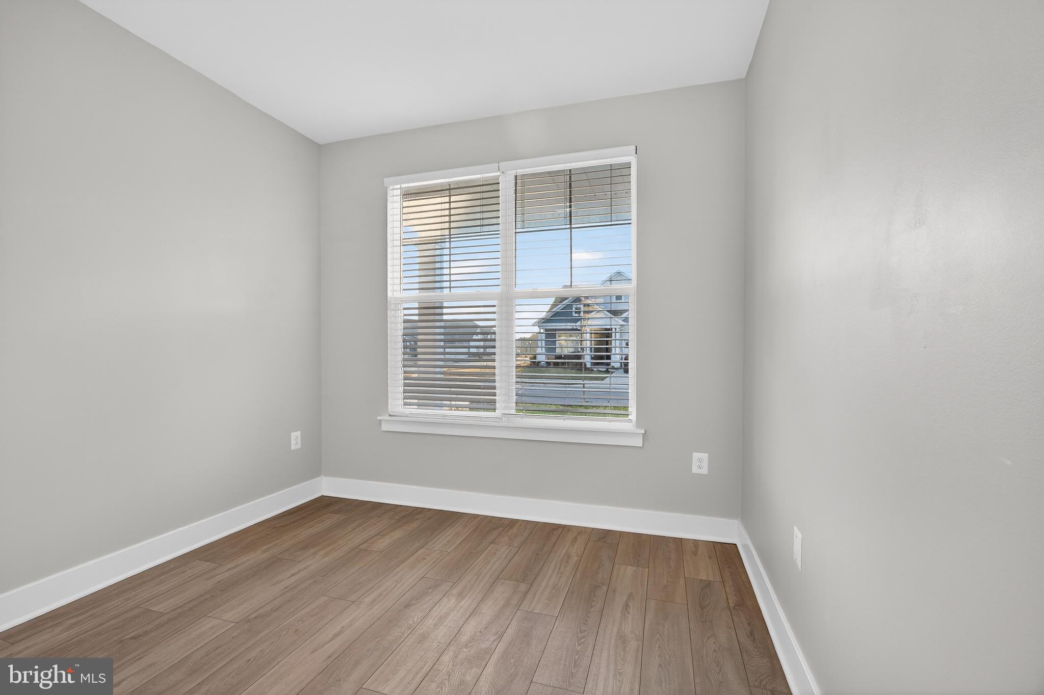 FOUR SEASONS AT KENT ISLAND - Residential