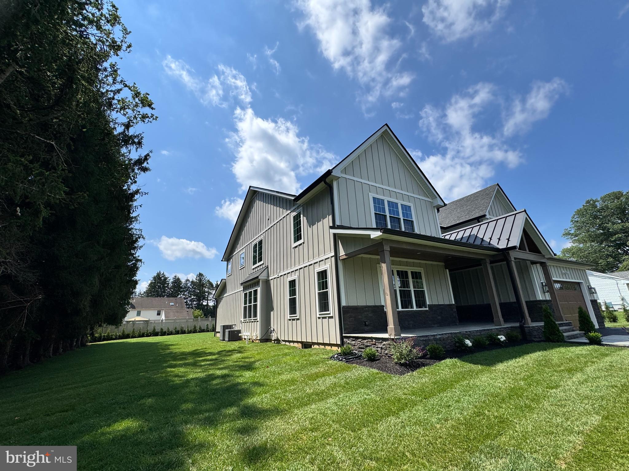 506 LOWER HOLLAND ROAD