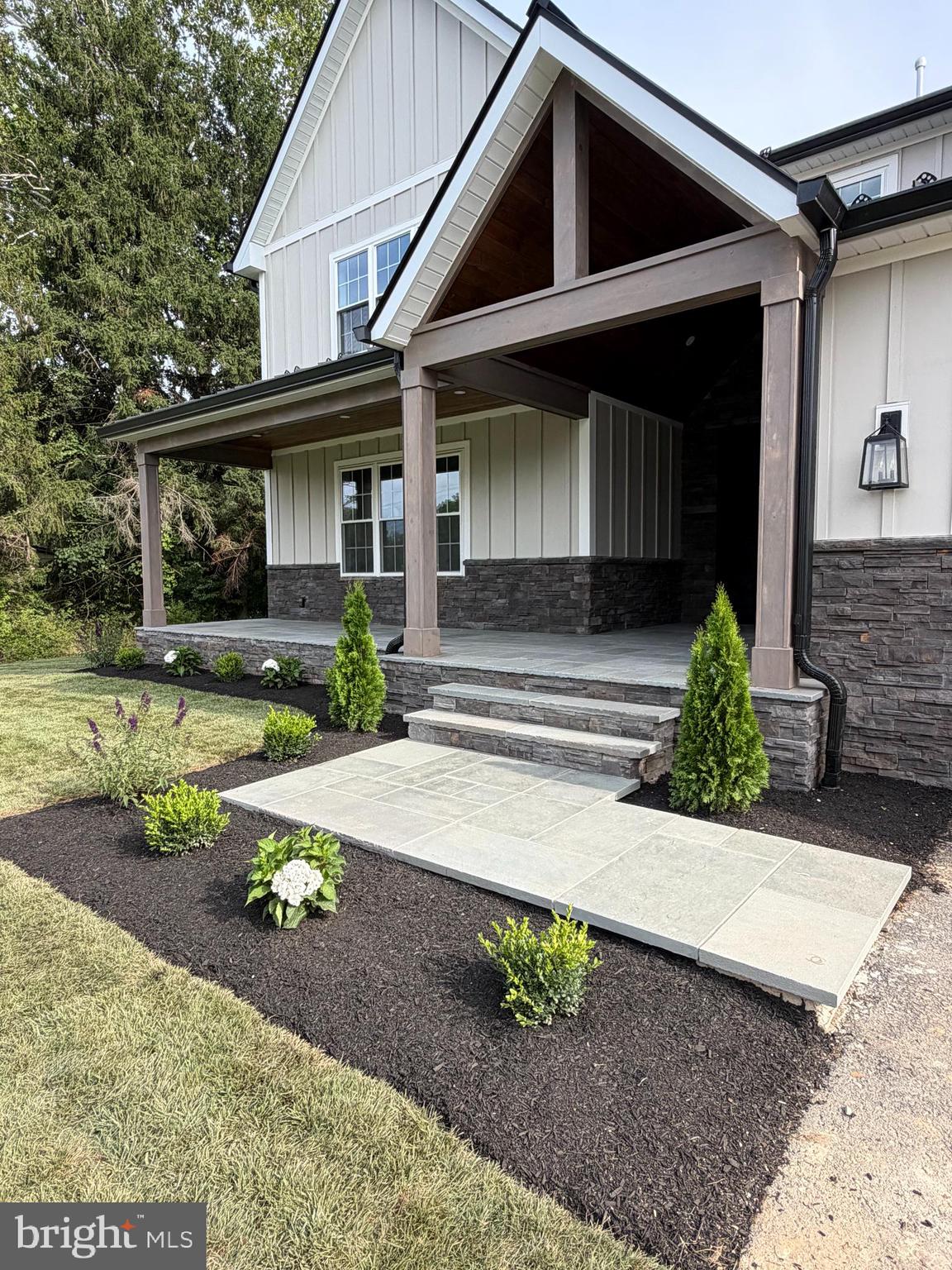 506 LOWER HOLLAND ROAD