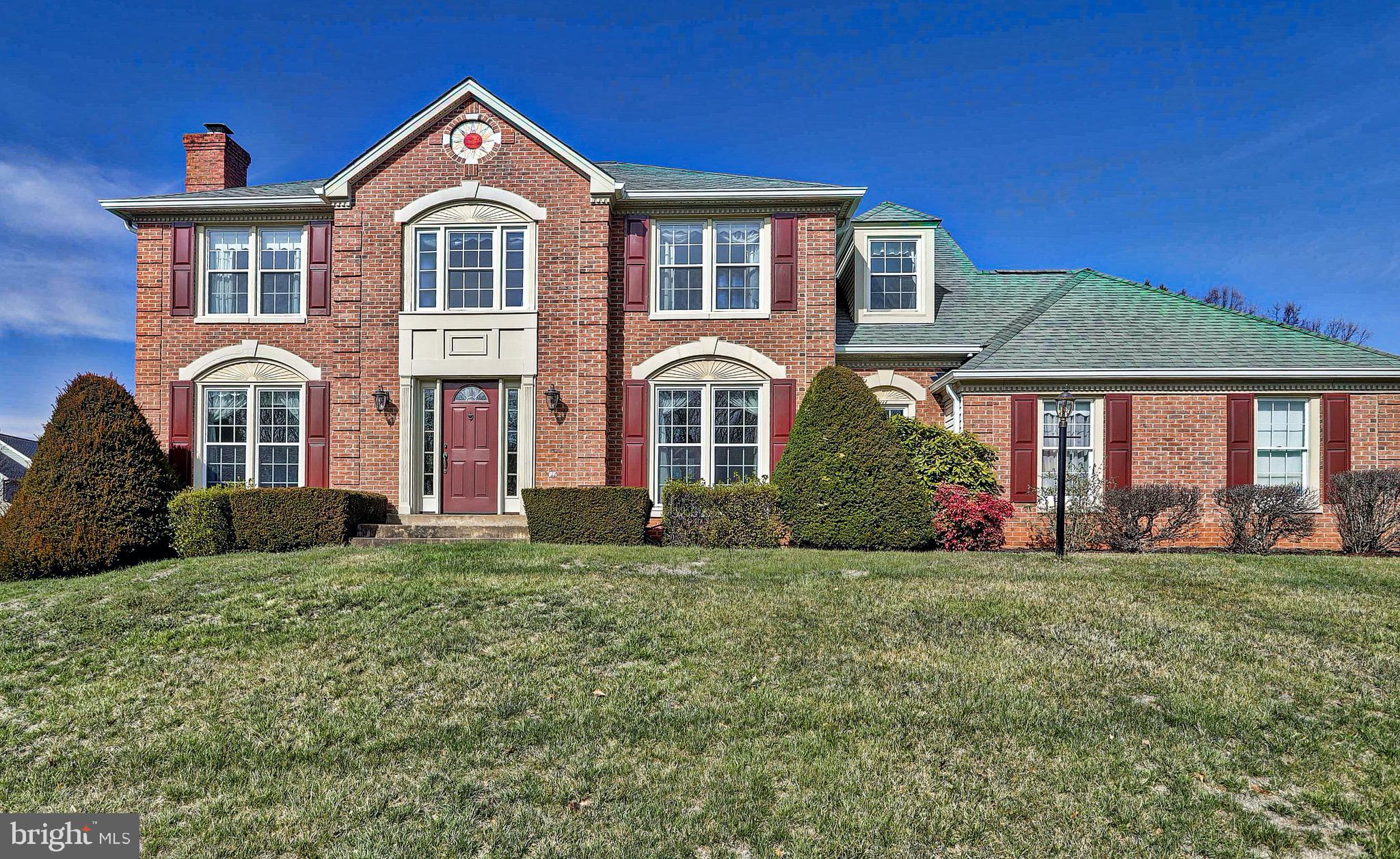 HAMPTON FOREST - Residential