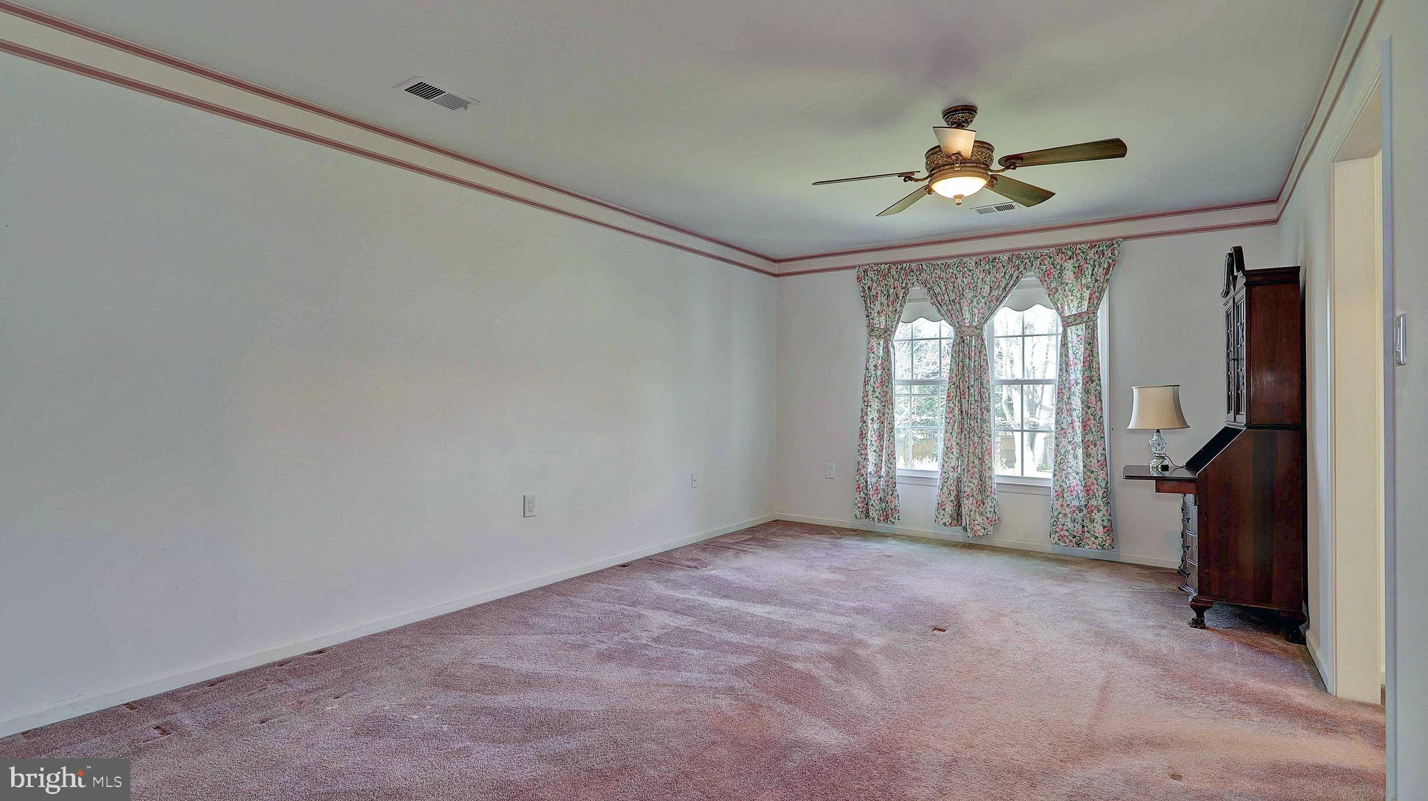 HAMPTON FOREST - Residential