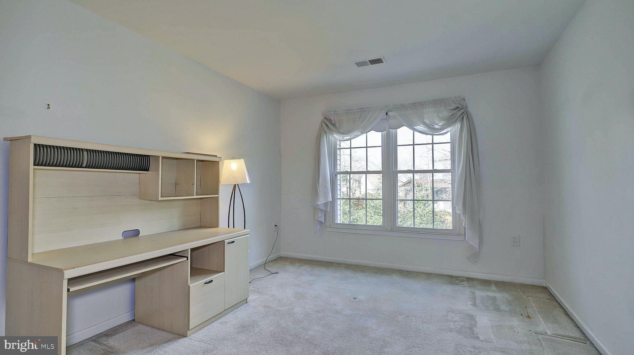 HAMPTON FOREST - Residential