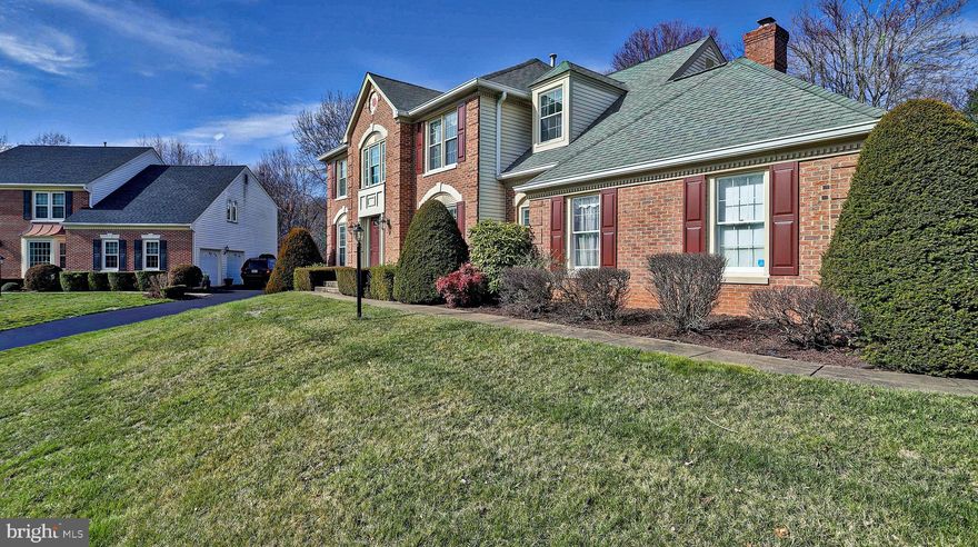 Must see!!   Beautiful Lyndwood model colonial style single family home resting in the highly sought-after Hampton Forest Community. Boasting over 3,100 above finished sf, and a total of 4,780 total sf make this beauty a must have! The all-inclusive Gourmet Kitchen upgraded in 2018 with stainless steel appliances, granite countertops, recess lighting, contemporary stainless steel kitchen ventilation system and an open concept floor plan that views the 2-story family room with brick fireplace, make this home one of a kind. Your home welcomes you to a large foyer accented by a curved stairwell that makes a bold entry as soon as you open the door. New Hardwood floors 2018 throughout the foyer, kitchen, and family rooms make it easy to maintain a clean home. All new premium windows in 2012 from Window World. The living room is decorated with a second fireplace, and elegant Tuscan supporting columns divide the dining room from the living room. Main floor half bathroom has been upgraded to a full bathroom. The upper level showcases 4 Spacious bedrooms with a gorgeous upgraded top of the line luxury Master Bath, that will make you feel like you are in vacation every day. The sellers have fully renovated in 2018 the major rooms such as the kitchen, bathrooms and family room, and are looking forward to passing down the home to someone who will build memories and enjoy the home as much as they have! The house sits in the perfect location, in a cul-de-sac only minutes away from shopping centers, restaurants, major highways, and the airport. The community offers amenities such as an out-door pool, bike/walk trails, tennis & basketball courts, clubhouse, tot-lots and more. Don t lose this chance. Please contact listing agent for questions.