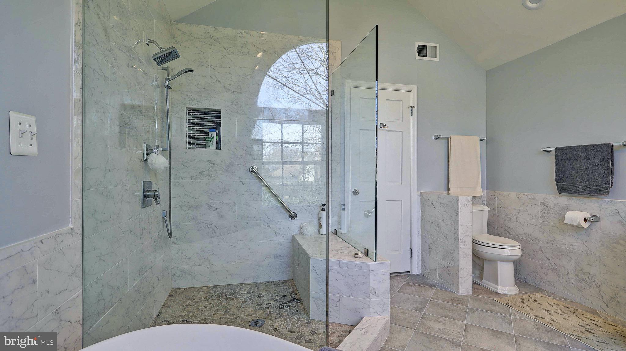 HAMPTON FOREST - Residential