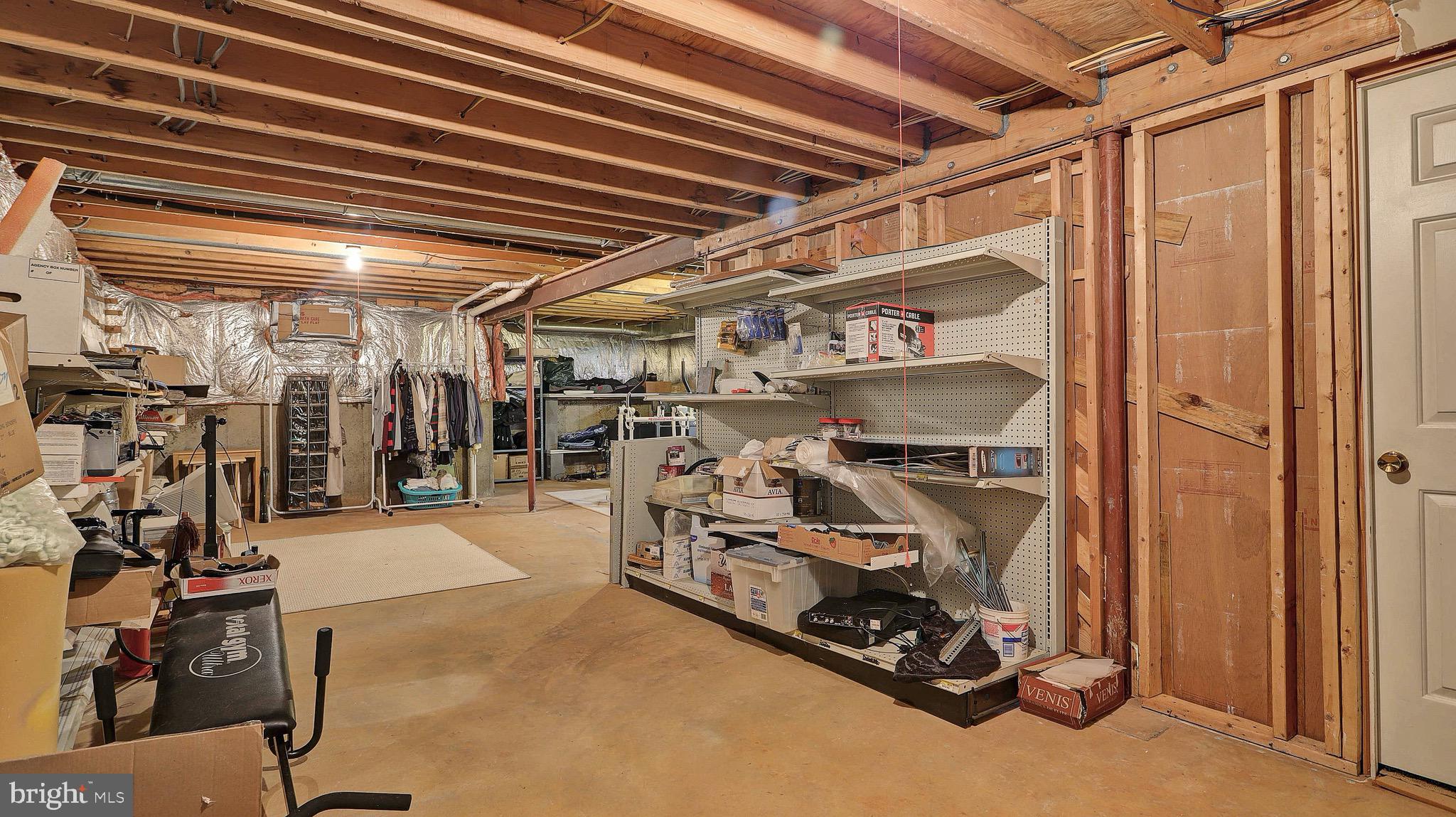 HAMPTON FOREST - Residential