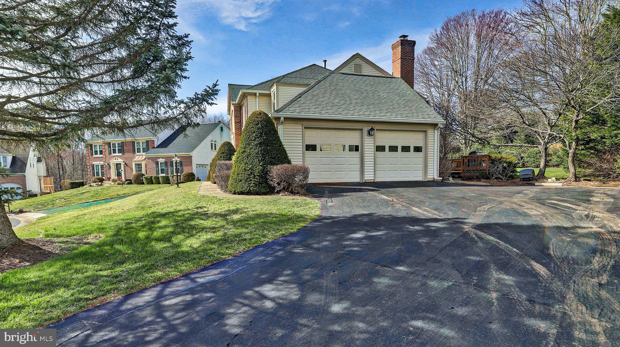 HAMPTON FOREST - Residential