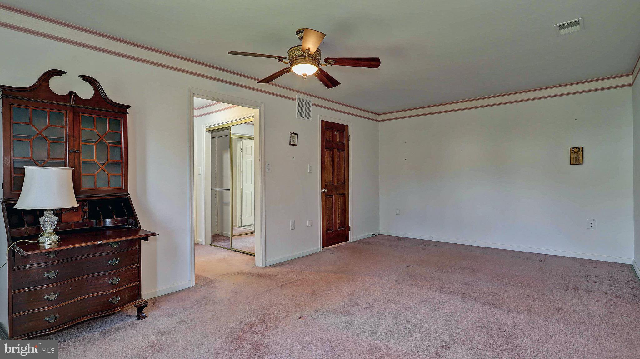 HAMPTON FOREST - Residential