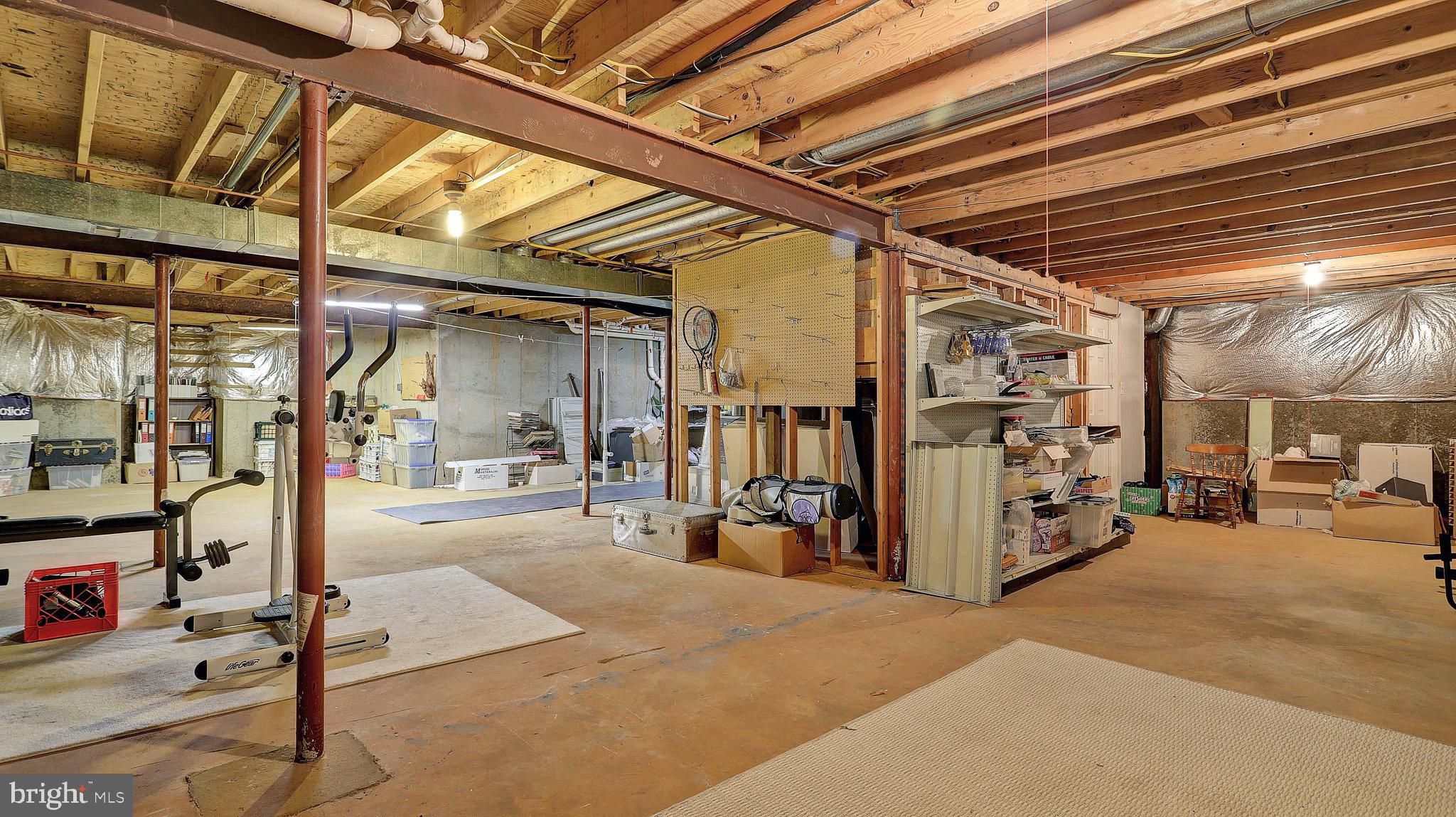 HAMPTON FOREST - Residential