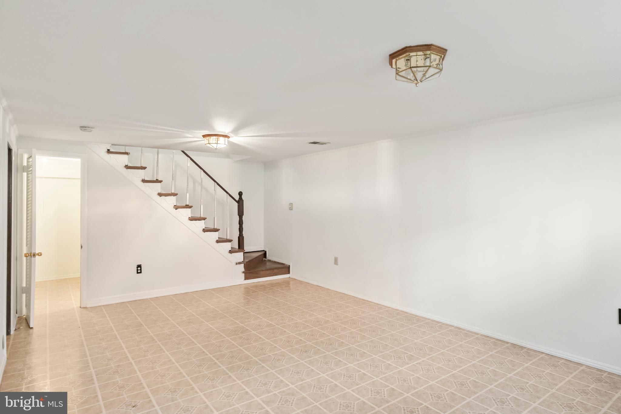 WHEATON WOODS - Residential
